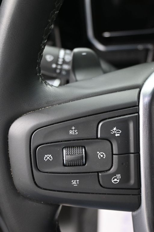 GMC Sierra 1500 Vehicle Full-screen Gallery Image 21