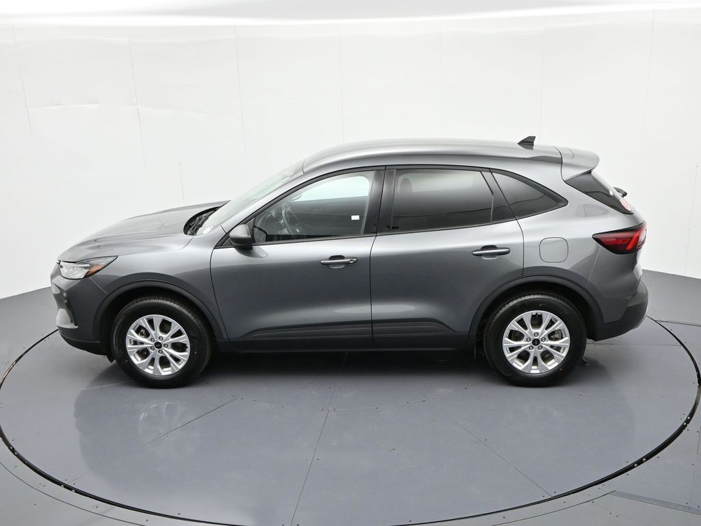 Ford Escape Vehicle Full-screen Gallery Image 26