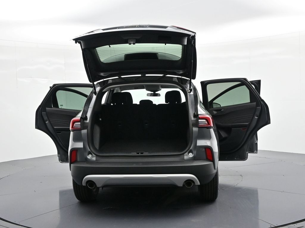 Ford Escape Vehicle Full-screen Gallery Image 34