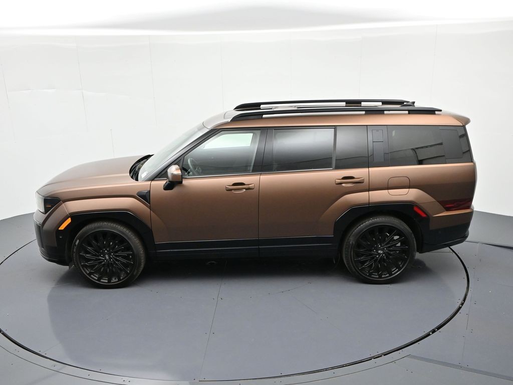 Hyundai Santa Fe Vehicle Full-screen Gallery Image 29