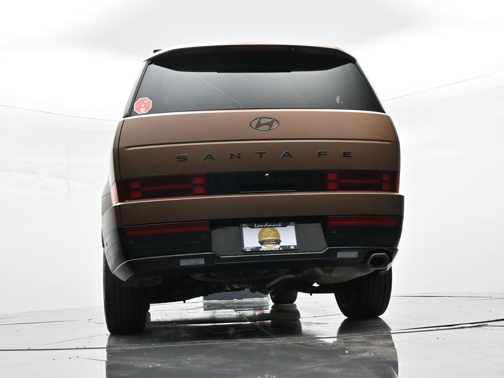 Hyundai Santa Fe Vehicle Full-screen Gallery Image 31