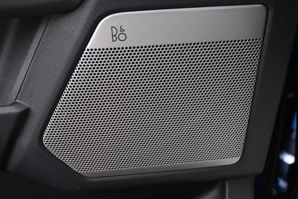 Ford F-350SD Vehicle Full-screen Gallery Image 34