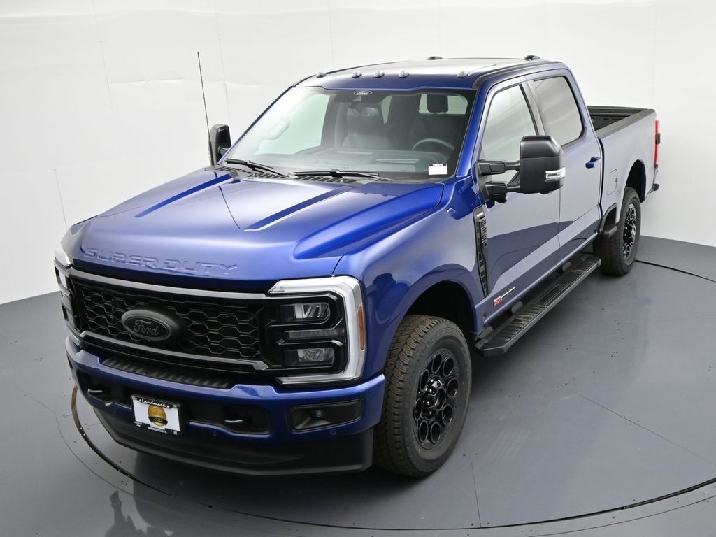 Ford F-350SD Vehicle Full-screen Gallery Image 40