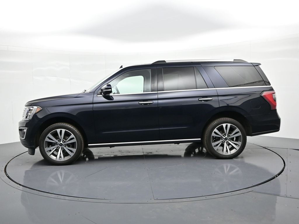 Ford Expedition Vehicle Full-screen Gallery Image 9