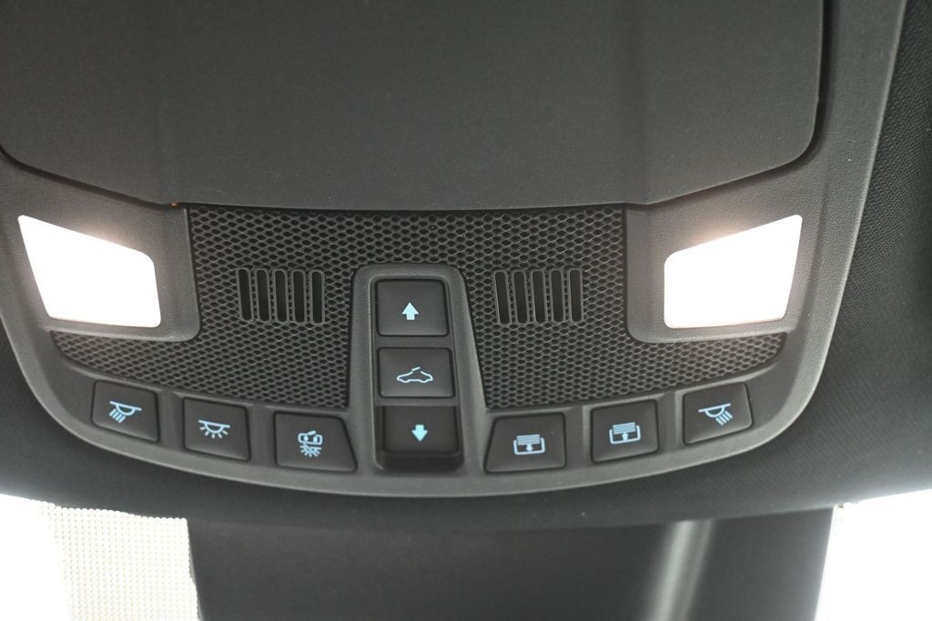 Ford Expedition Vehicle Full-screen Gallery Image 18