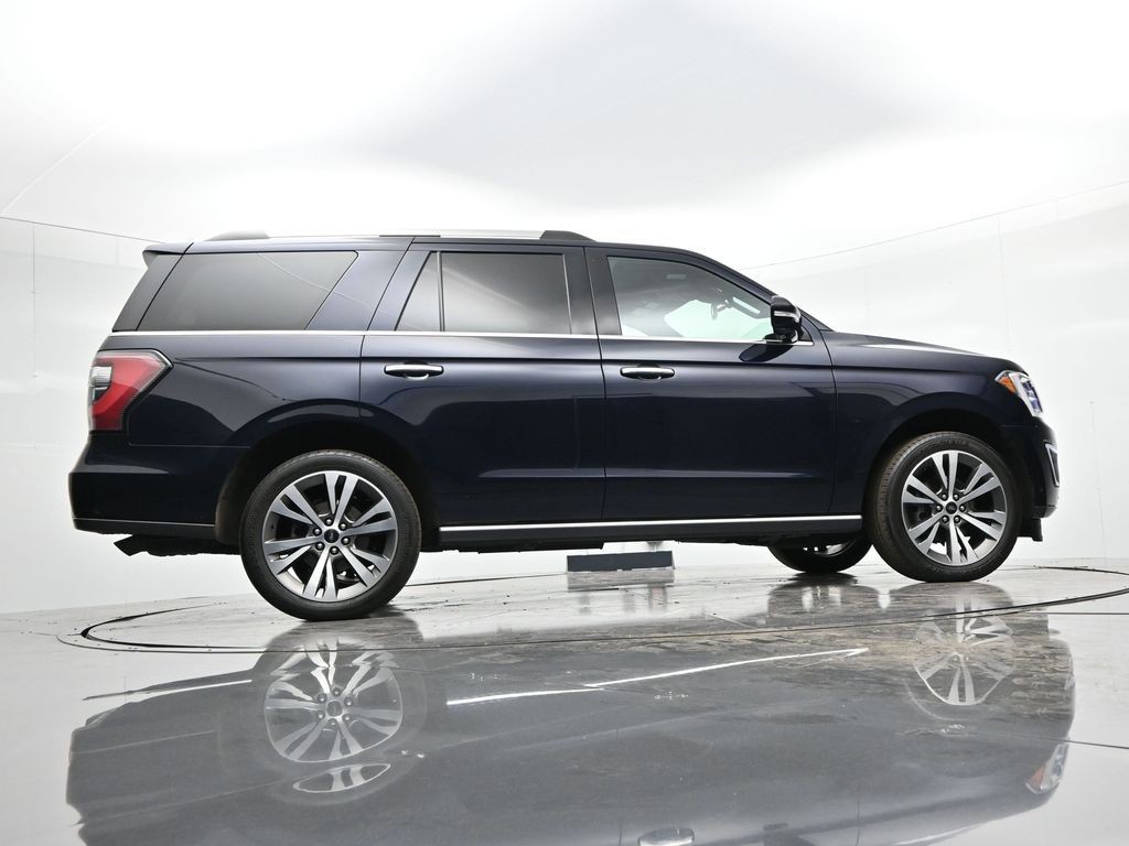 Ford Expedition Vehicle Full-screen Gallery Image 37
