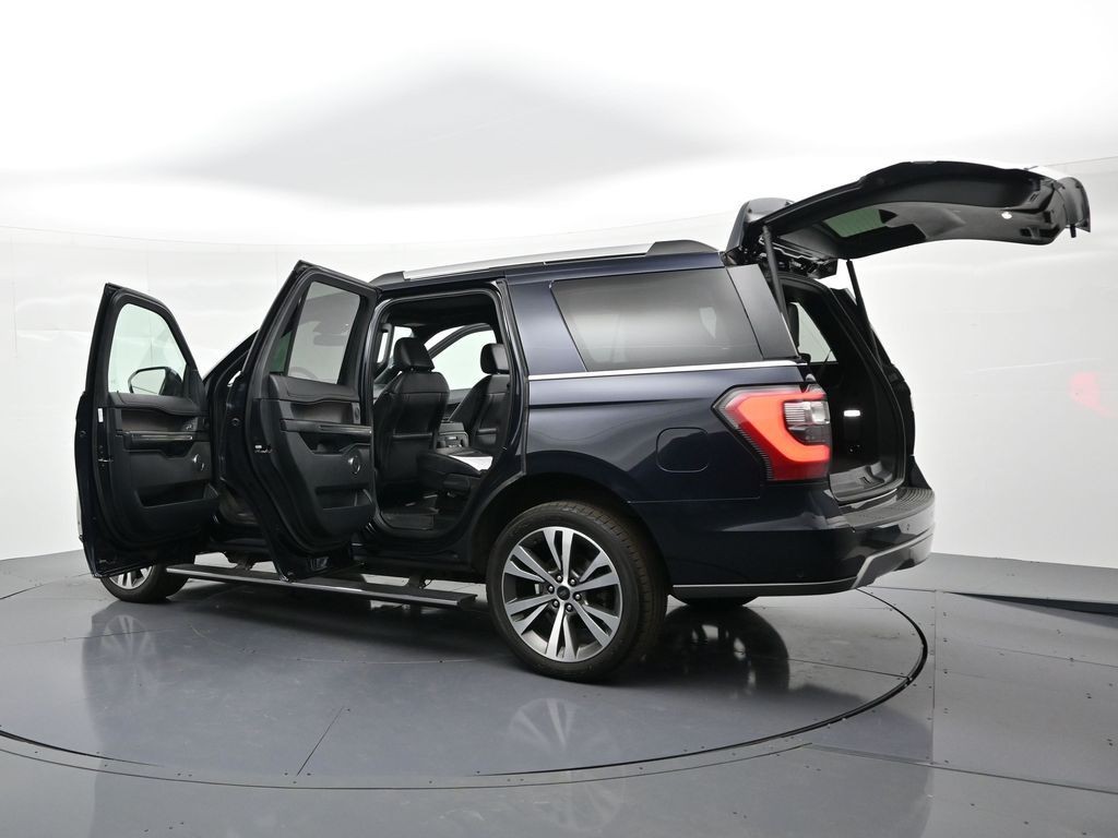 Ford Expedition Vehicle Full-screen Gallery Image 39