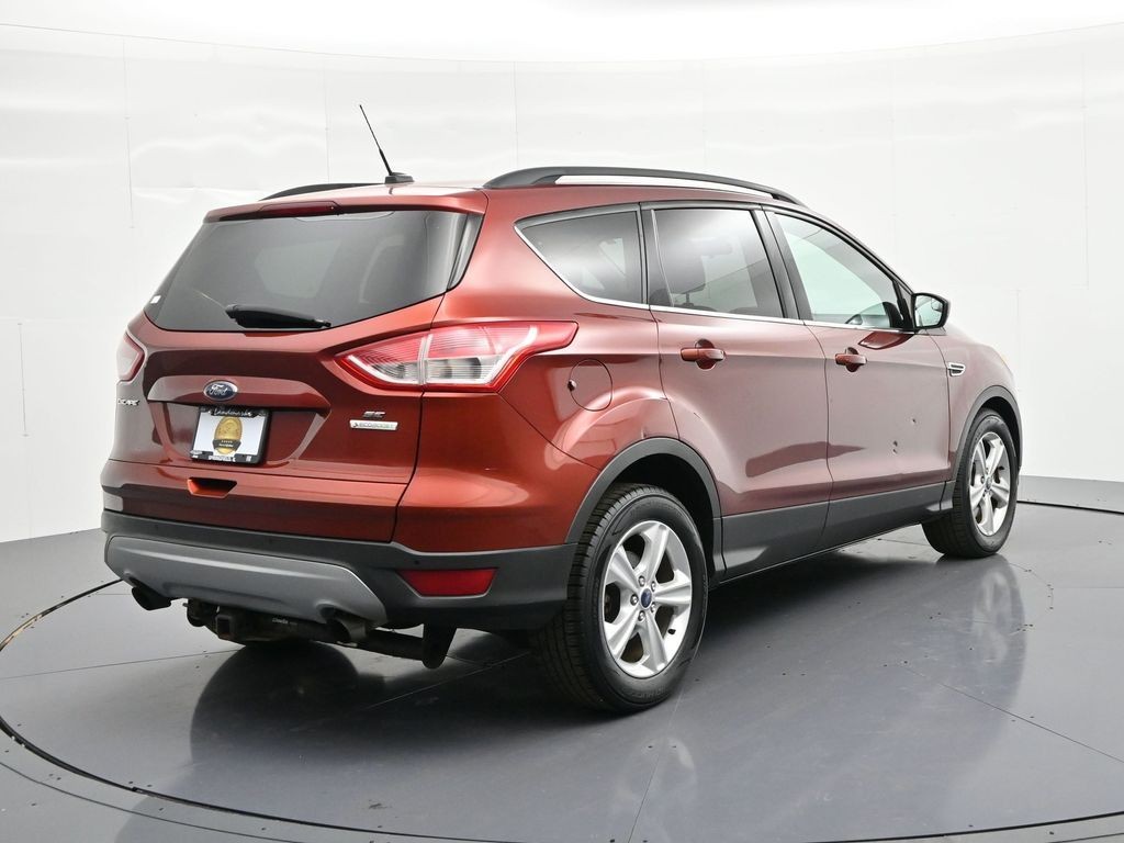 Ford Escape Vehicle Full-screen Gallery Image 6