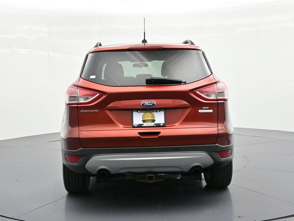 Ford Escape Vehicle Full-screen Gallery Image 7