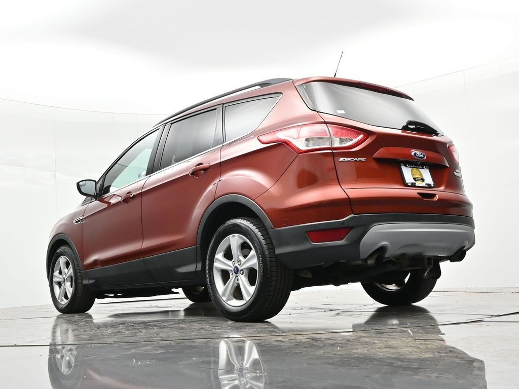 Ford Escape Vehicle Full-screen Gallery Image 26
