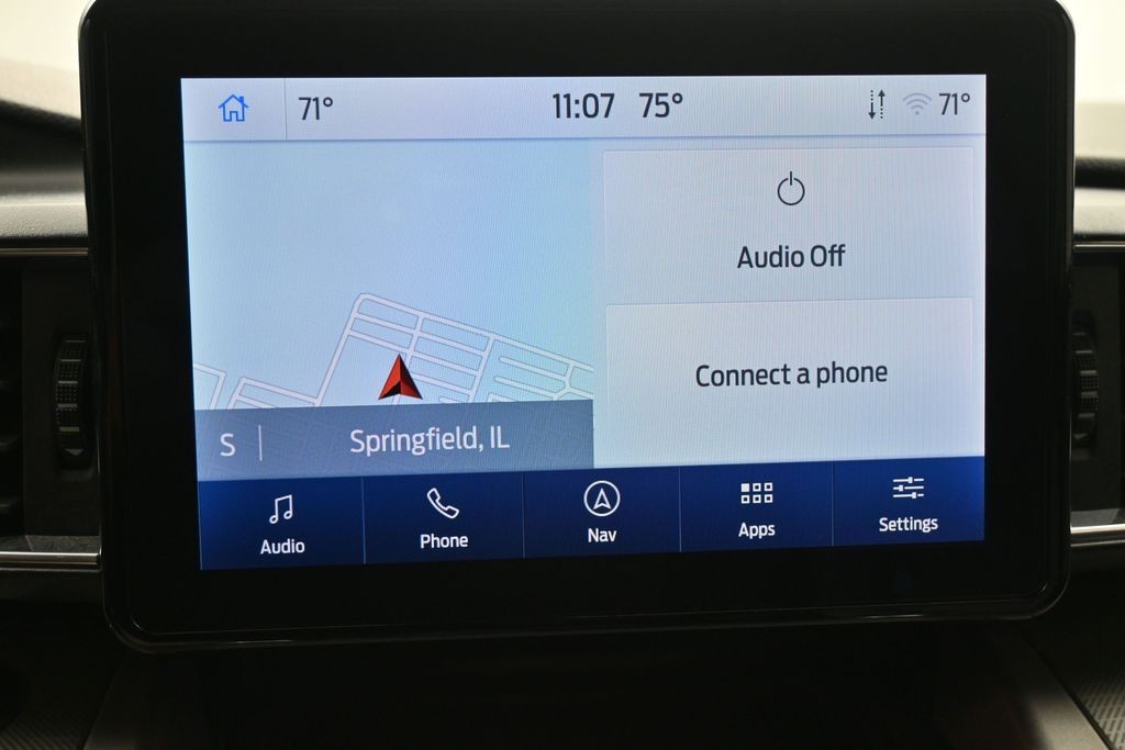 Ford Explorer Vehicle Full-screen Gallery Image 11