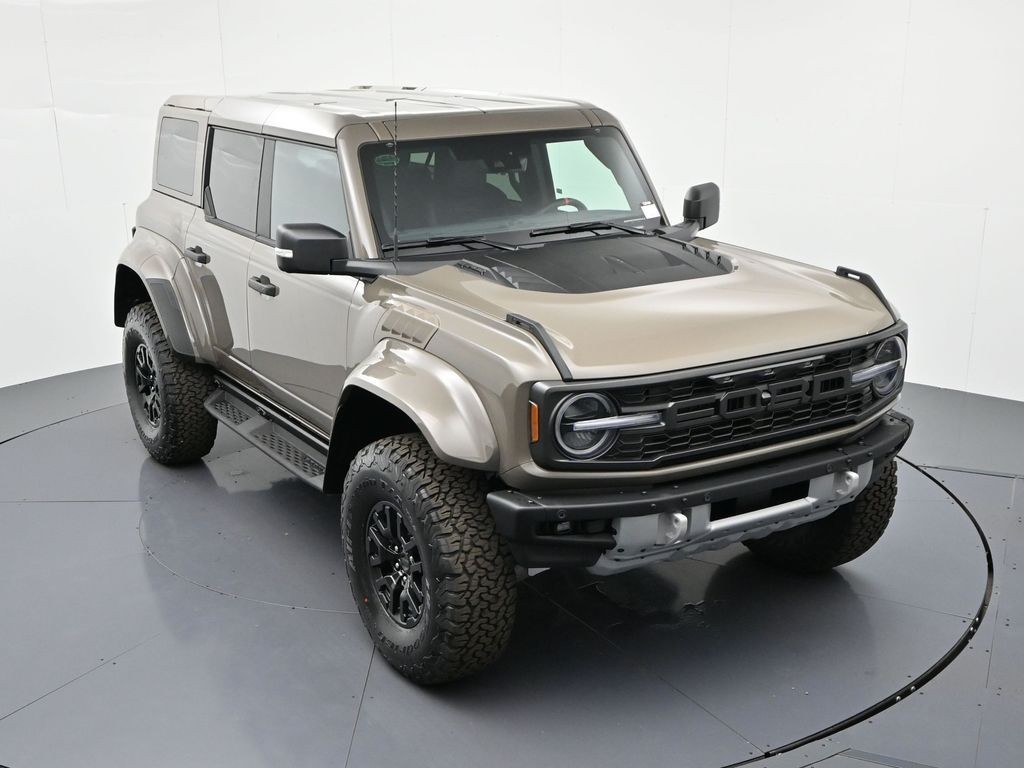 Ford Bronco Vehicle Full-screen Gallery Image 26