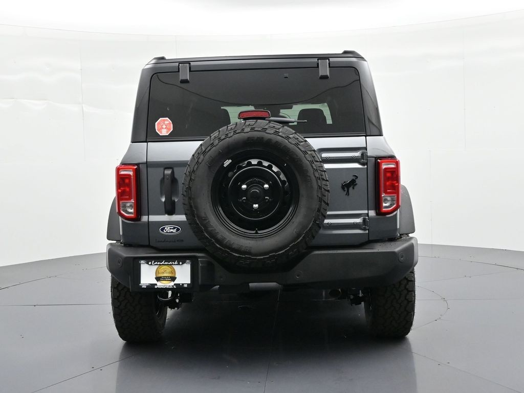 Ford Bronco Vehicle Full-screen Gallery Image 7