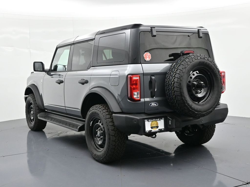 Ford Bronco Vehicle Full-screen Gallery Image 8