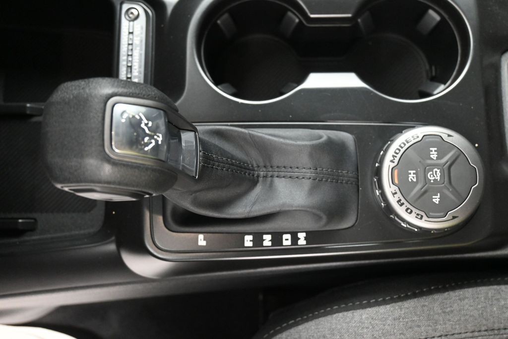 Ford Bronco Vehicle Full-screen Gallery Image 14