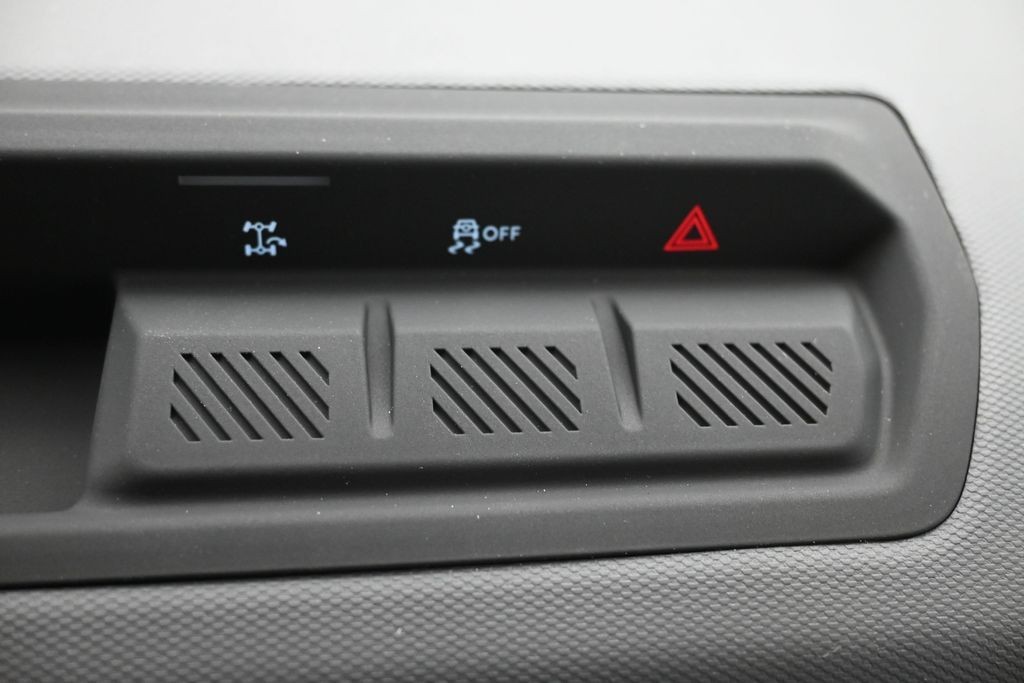 Ford Bronco Vehicle Full-screen Gallery Image 22