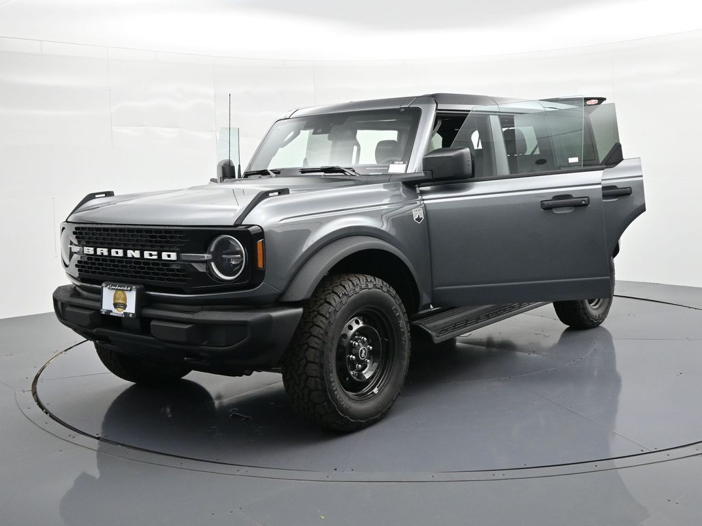 Ford Bronco Vehicle Full-screen Gallery Image 34