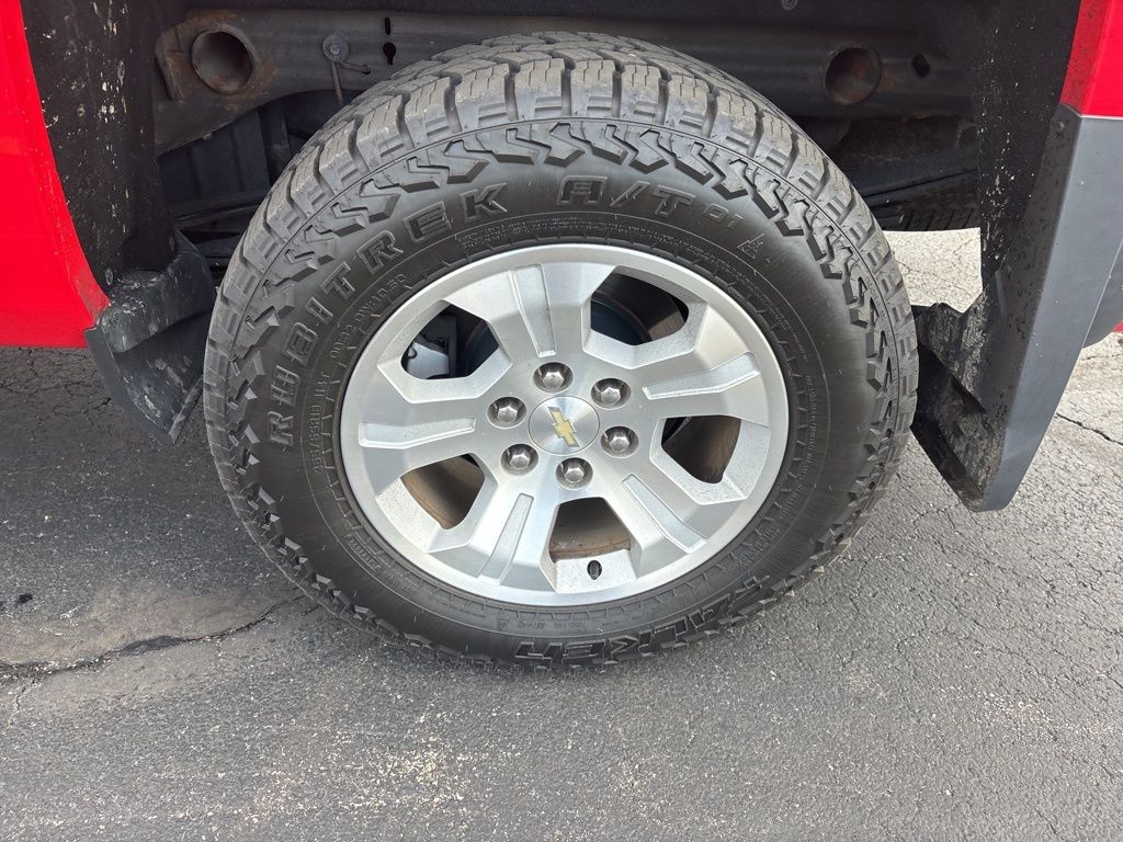 Chevrolet Silverado 1500 Vehicle Full-screen Gallery Image 4