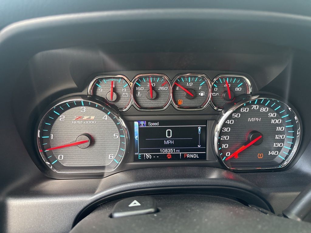 Chevrolet Silverado 1500 Vehicle Full-screen Gallery Image 11