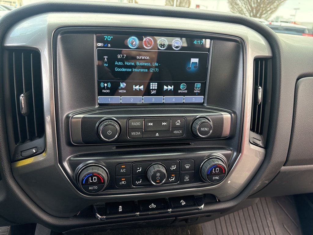 Chevrolet Silverado 1500 Vehicle Full-screen Gallery Image 13