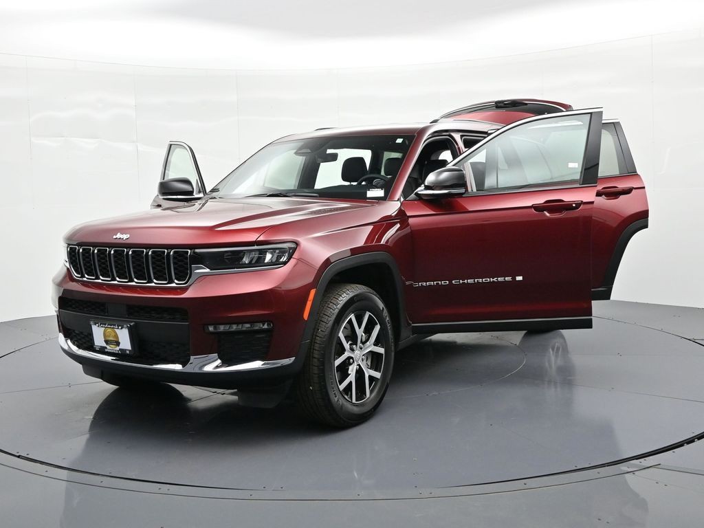 Jeep Grand Cherokee L Vehicle Full-screen Gallery Image 36