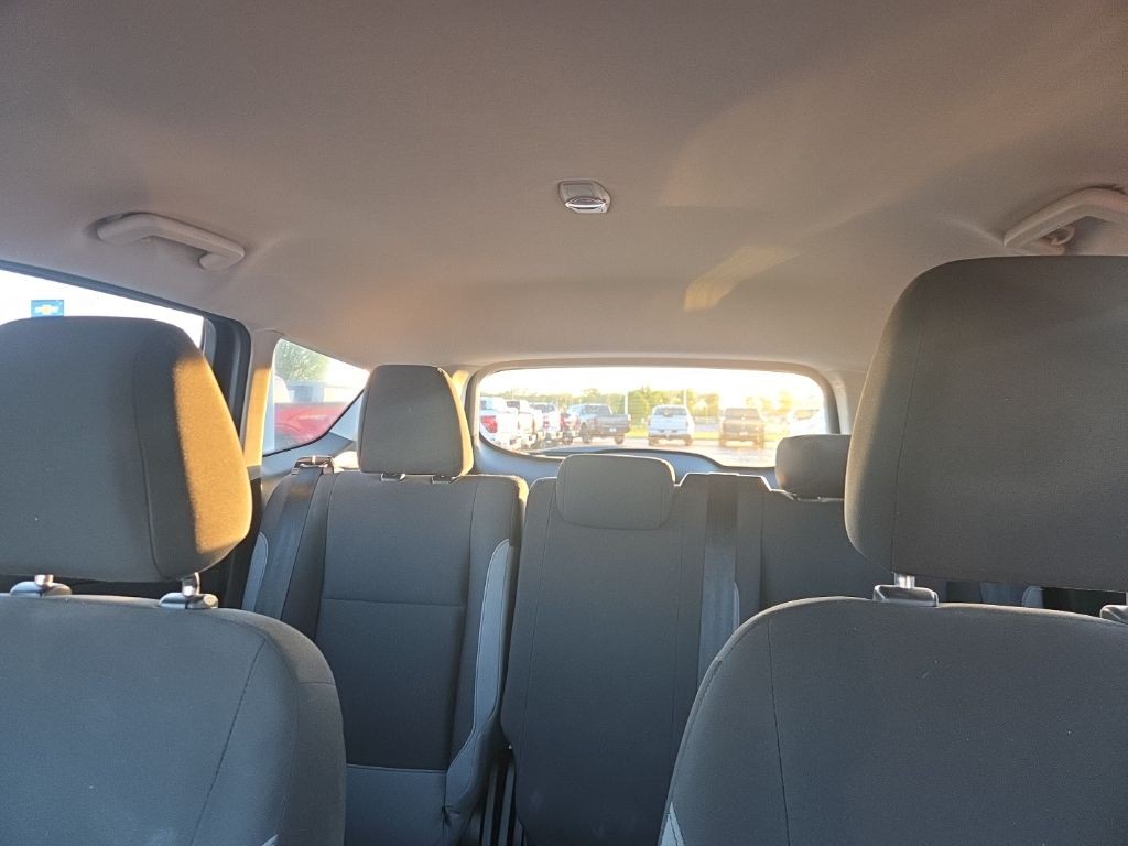 Ford Escape Vehicle Full-screen Gallery Image 15