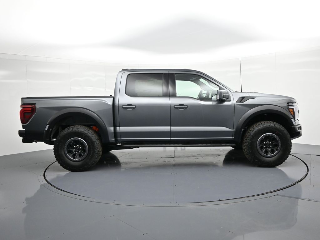 Ford F-150 Vehicle Full-screen Gallery Image 5