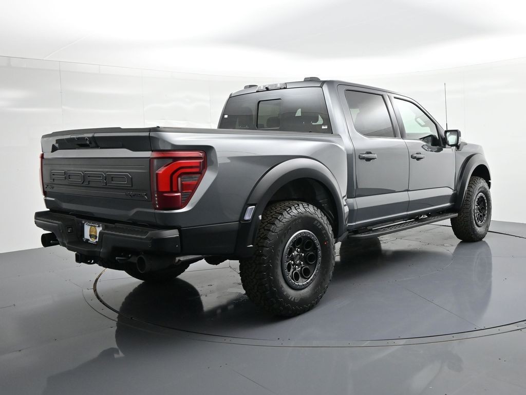 Ford F-150 Vehicle Full-screen Gallery Image 6