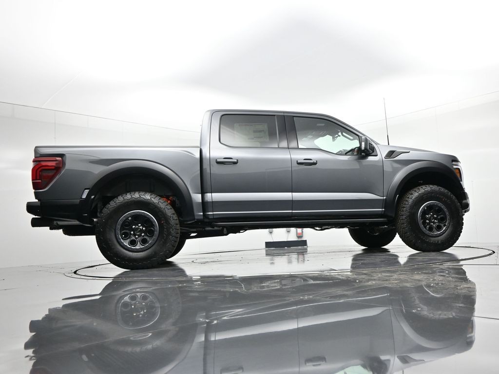 Ford F-150 Vehicle Full-screen Gallery Image 32