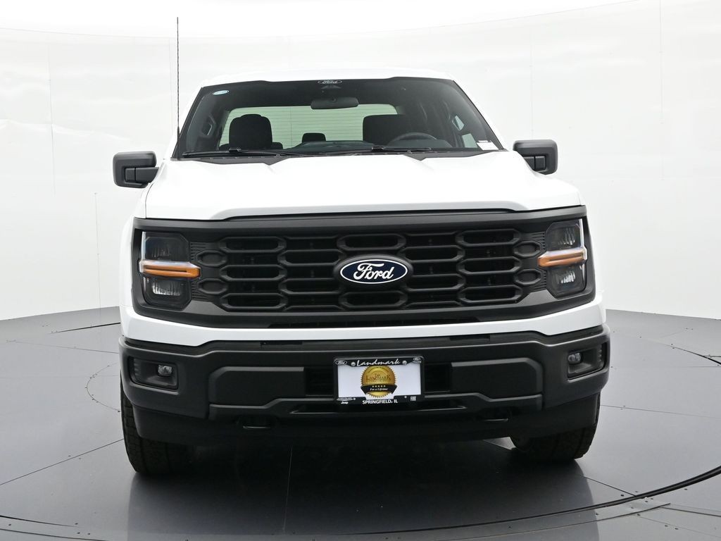 Ford F-150 Vehicle Full-screen Gallery Image 3
