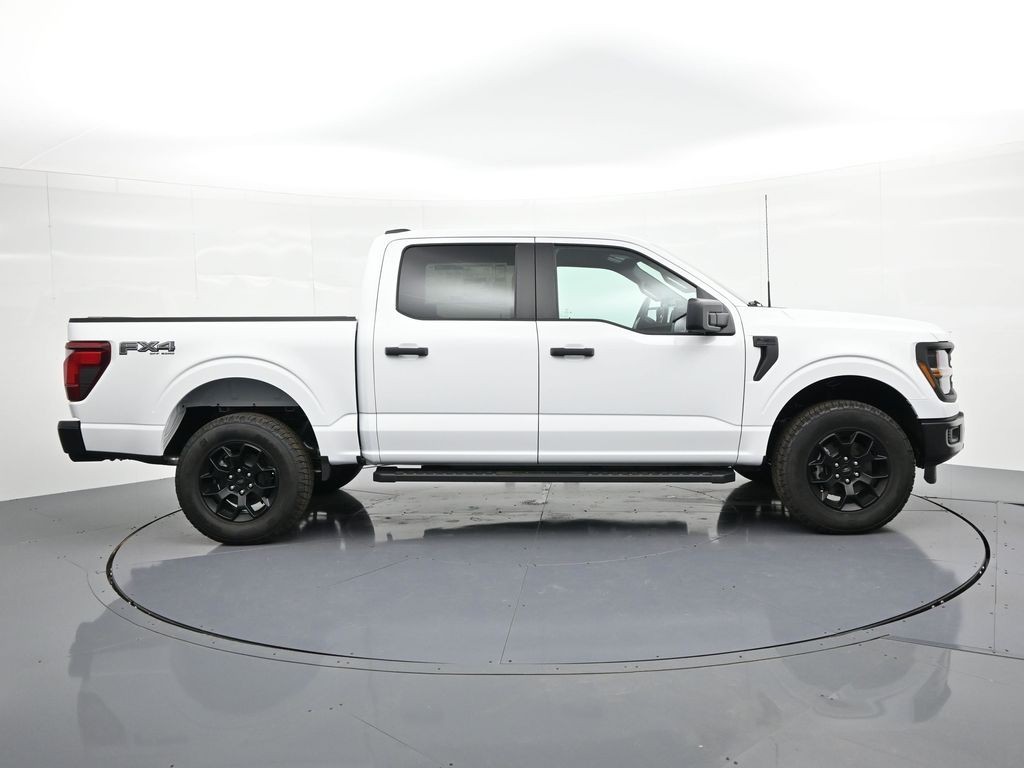 Ford F-150 Vehicle Full-screen Gallery Image 5