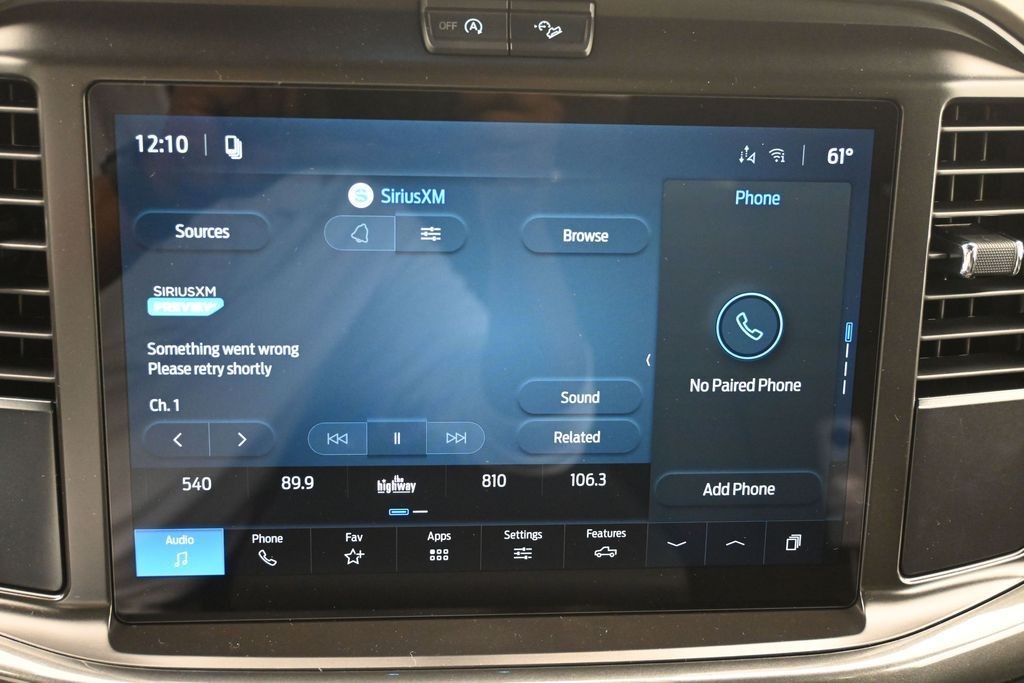 Ford F-150 Vehicle Full-screen Gallery Image 13