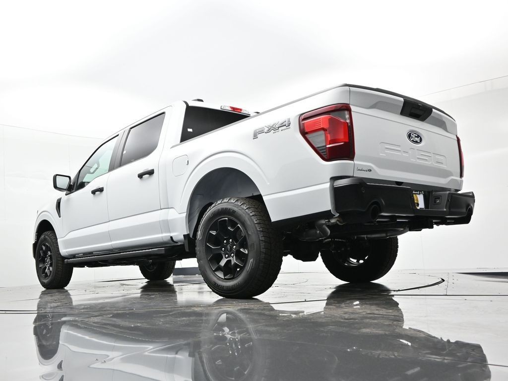 Ford F-150 Vehicle Full-screen Gallery Image 27