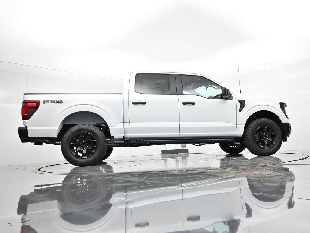 Ford F-150 Vehicle Full-screen Gallery Image 30