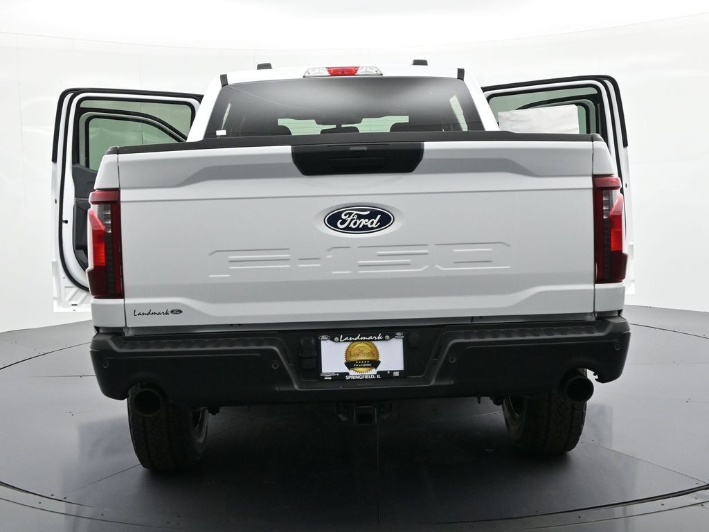 Ford F-150 Vehicle Full-screen Gallery Image 34