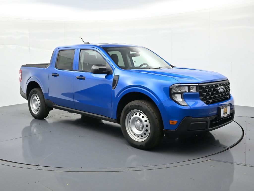Ford Maverick Vehicle Full-screen Gallery Image 4