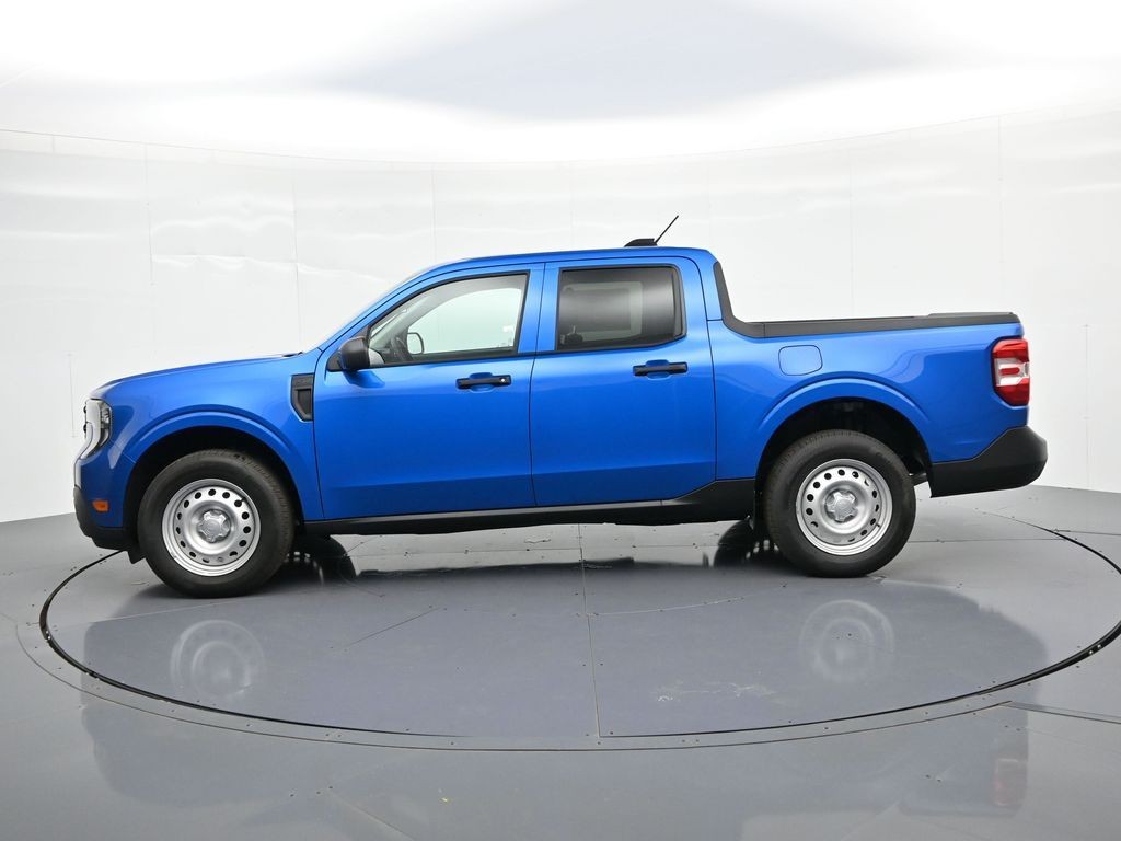 Ford Maverick Vehicle Full-screen Gallery Image 9