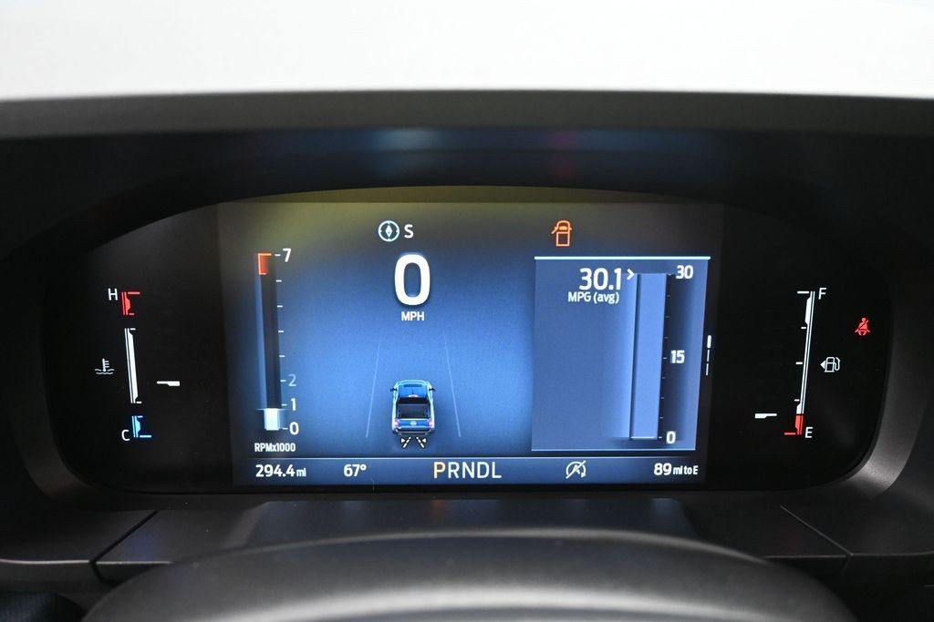 Ford Maverick Vehicle Full-screen Gallery Image 10