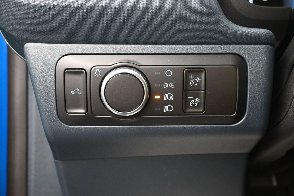 Ford Maverick Vehicle Full-screen Gallery Image 17