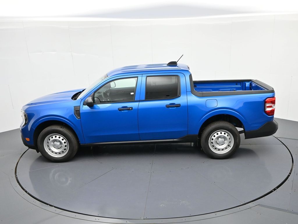 Ford Maverick Vehicle Full-screen Gallery Image 24