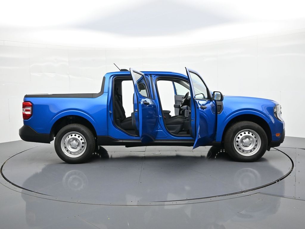 Ford Maverick Vehicle Full-screen Gallery Image 29