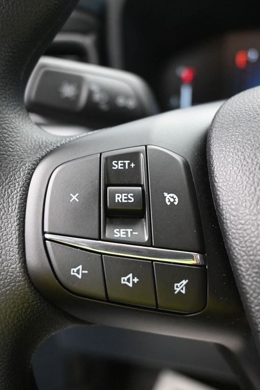 Ford Maverick Vehicle Full-screen Gallery Image 16