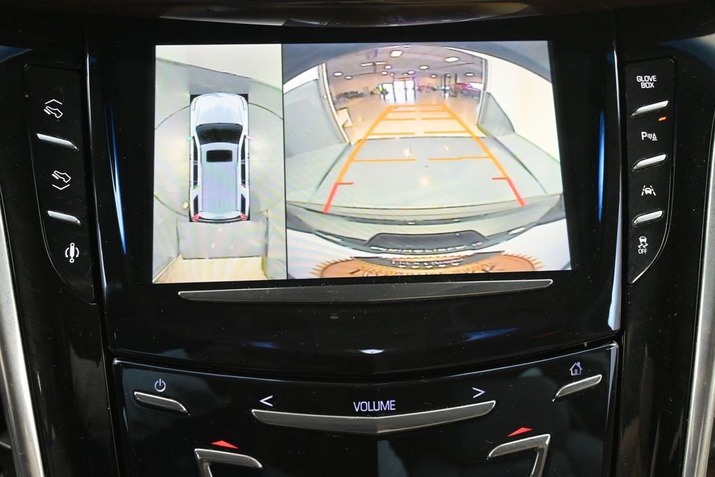Cadillac Escalade Vehicle Full-screen Gallery Image 12