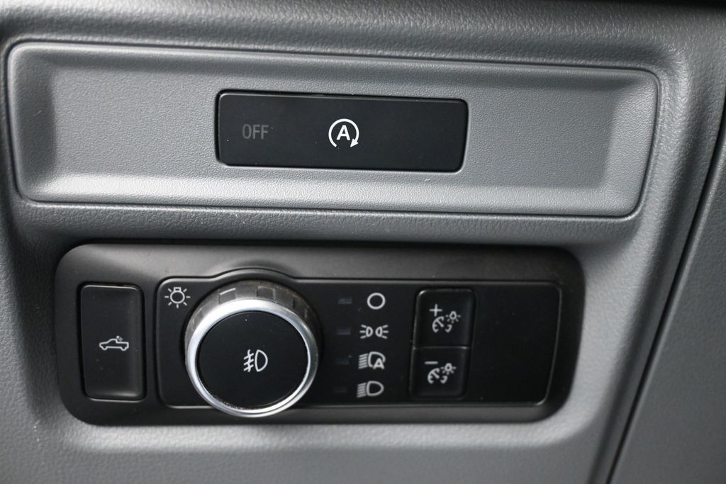Ford F-150 Vehicle Full-screen Gallery Image 19