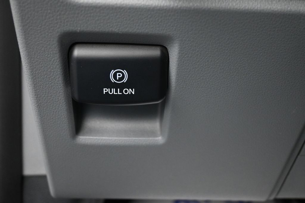 Ford F-150 Vehicle Full-screen Gallery Image 20