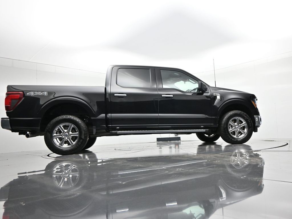 Ford F-150 Vehicle Full-screen Gallery Image 29