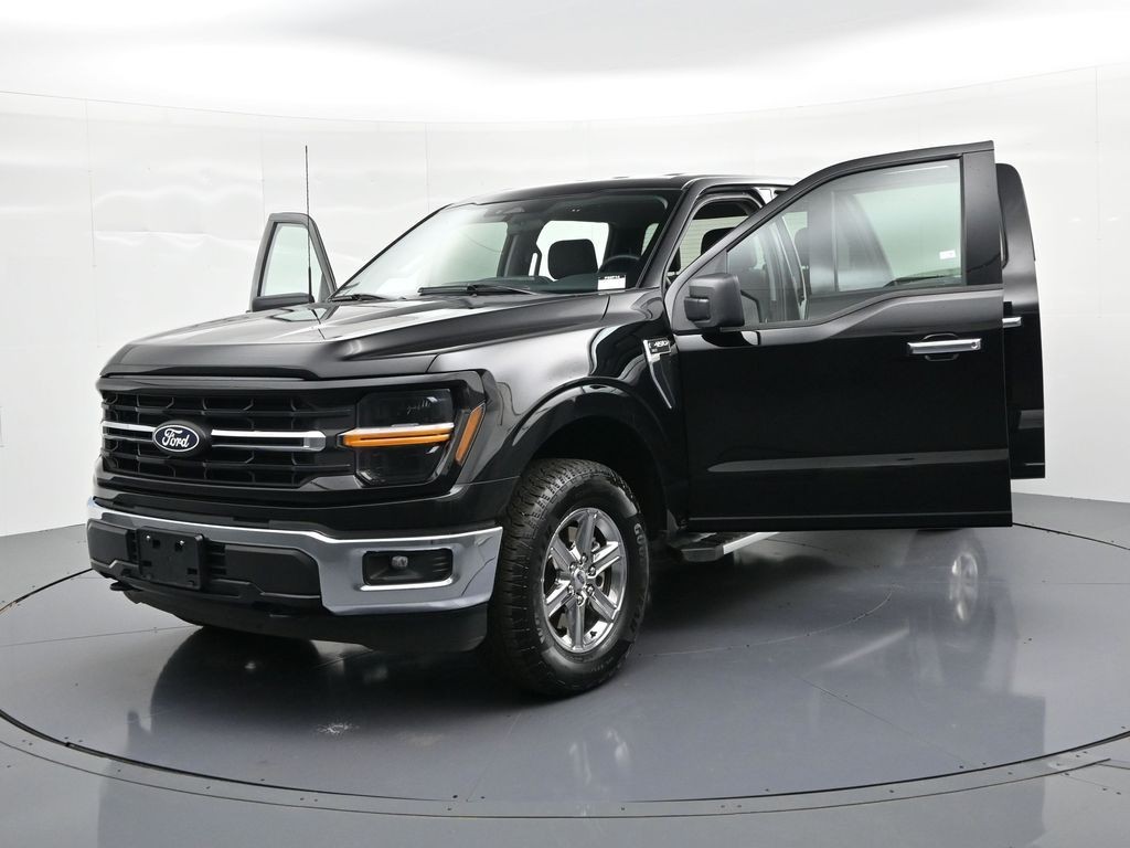 Ford F-150 Vehicle Full-screen Gallery Image 32