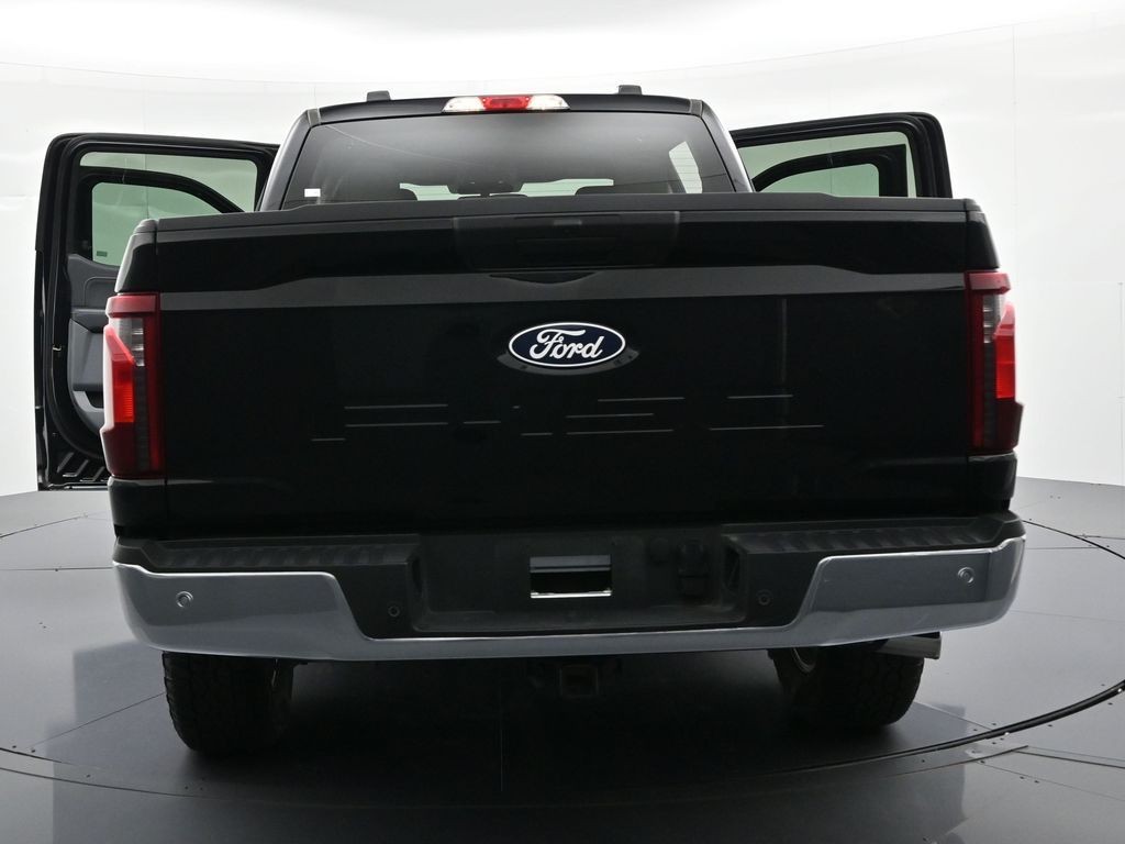 Ford F-150 Vehicle Full-screen Gallery Image 33