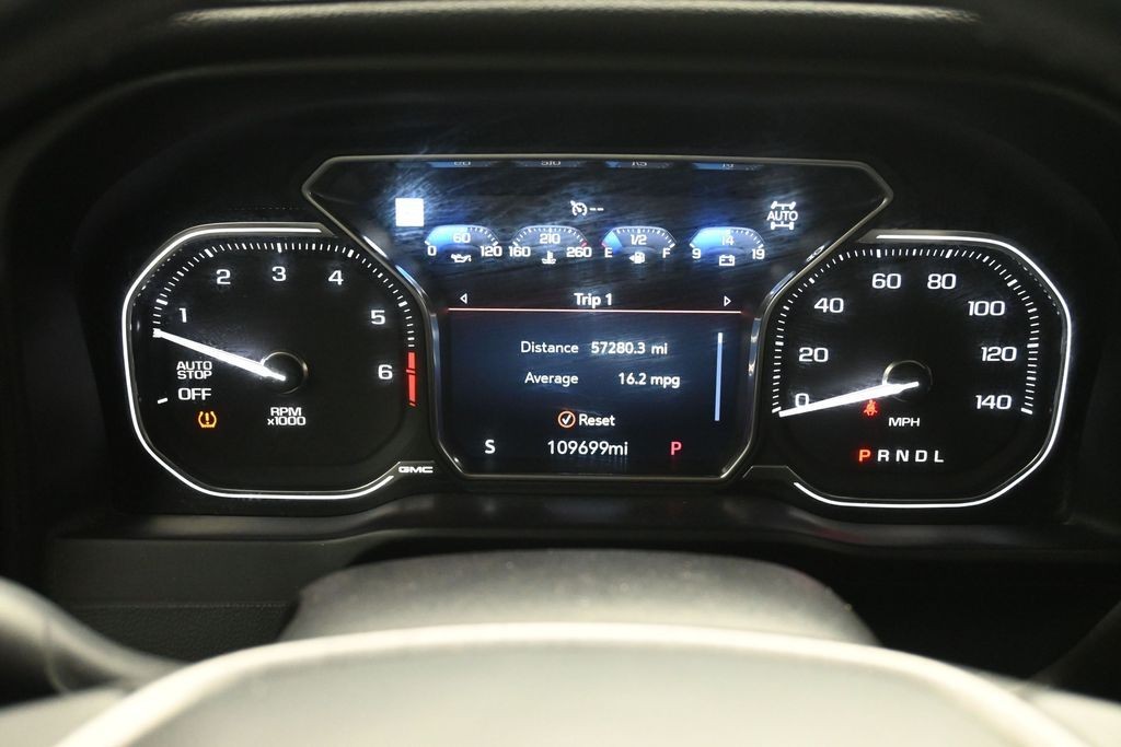 GMC Sierra 1500 Vehicle Full-screen Gallery Image 10