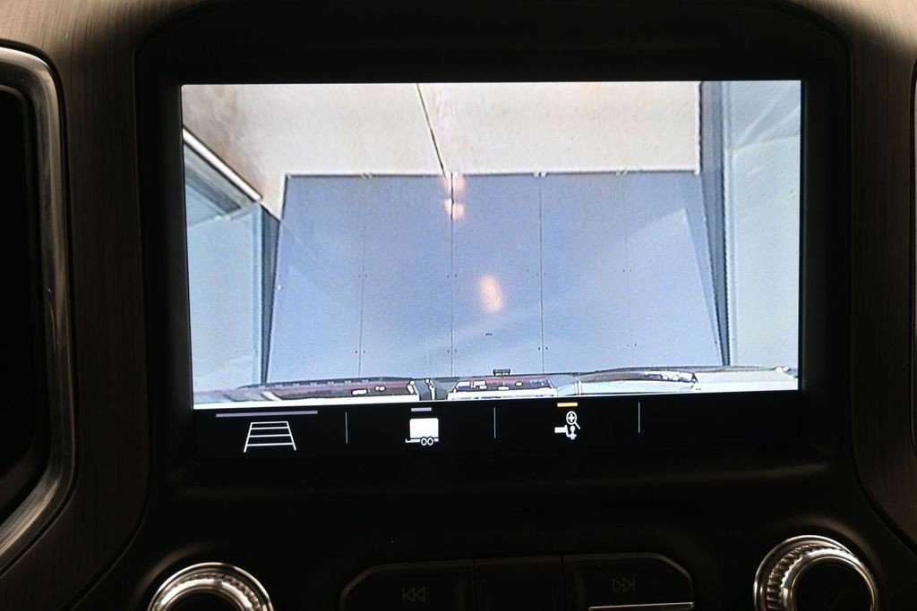 GMC Sierra 1500 Vehicle Full-screen Gallery Image 14